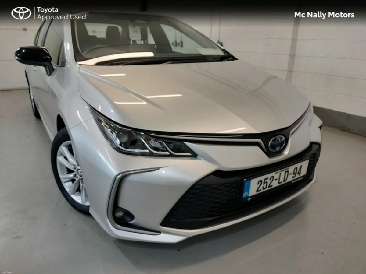 Toyota Corolla SALOON LUNA DEMO LOW KMS CAREPACK - Image 1