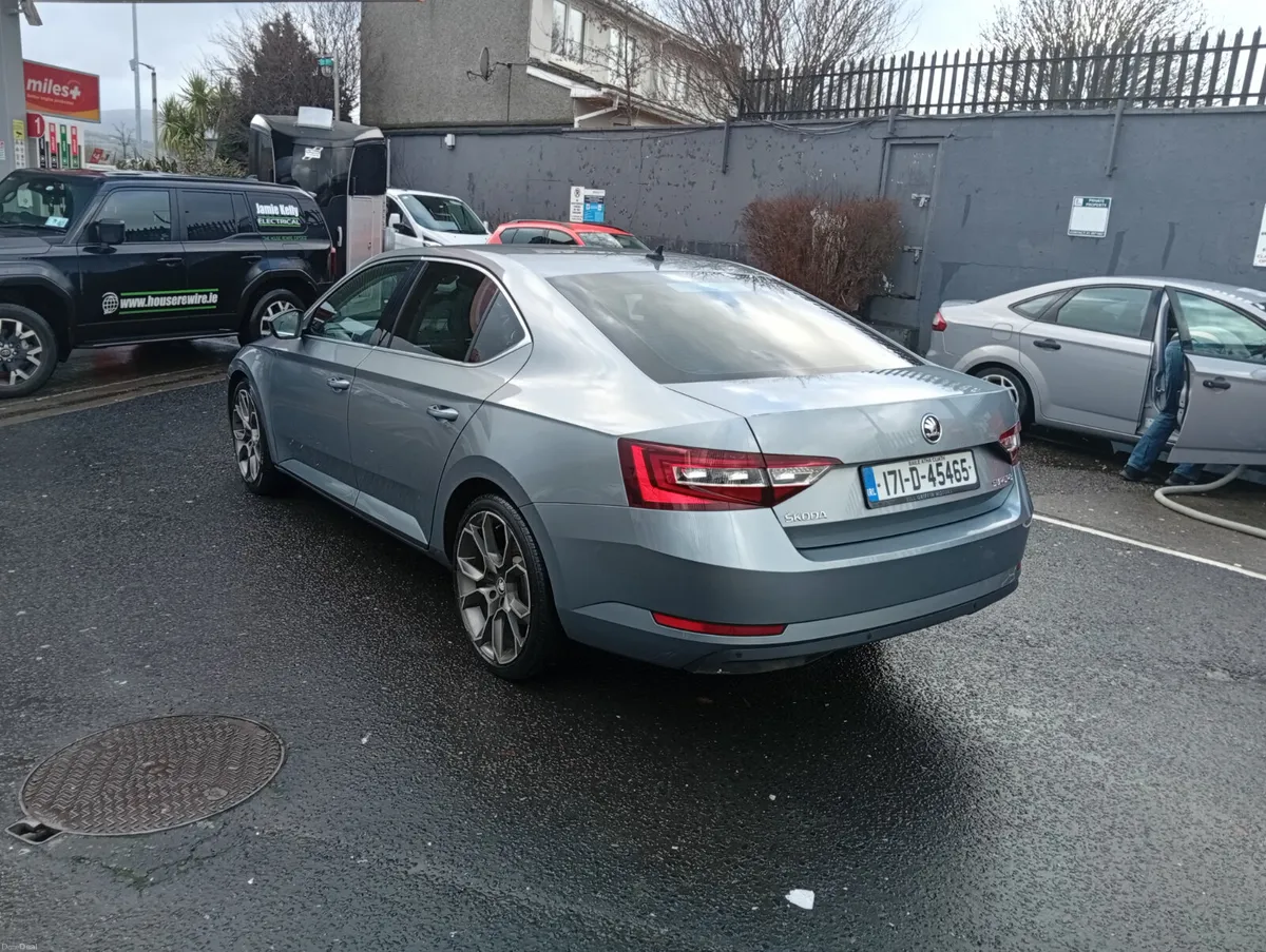 2017 Skoda Superb 2.0 tdi - Image 4