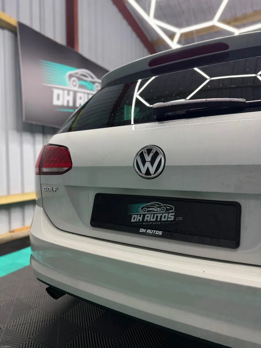 2016 (162) VW Golf Estate - 1.2 Petrol + Automatic - Image 4