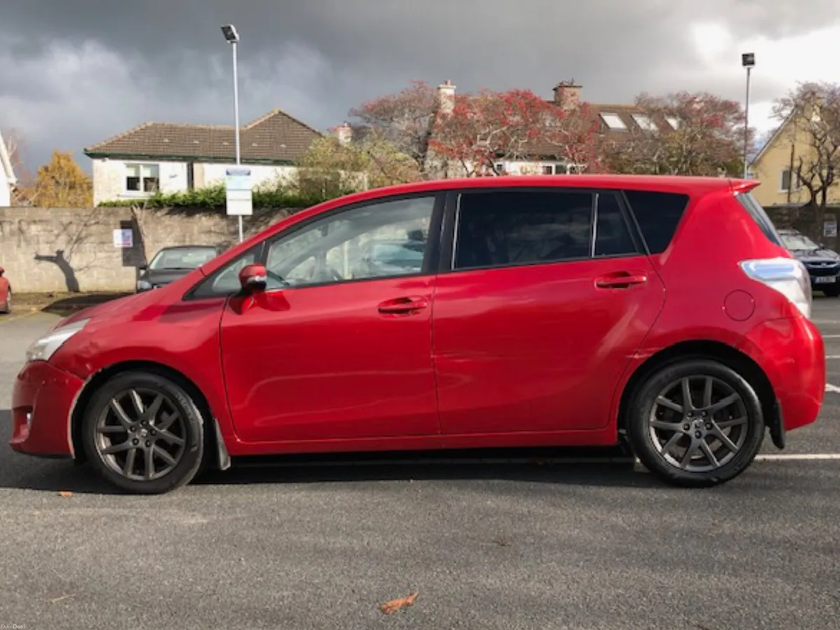 Toyota Verso SOL SKY VIEW 2016 7SEATS NCT01/2027 - Image 1