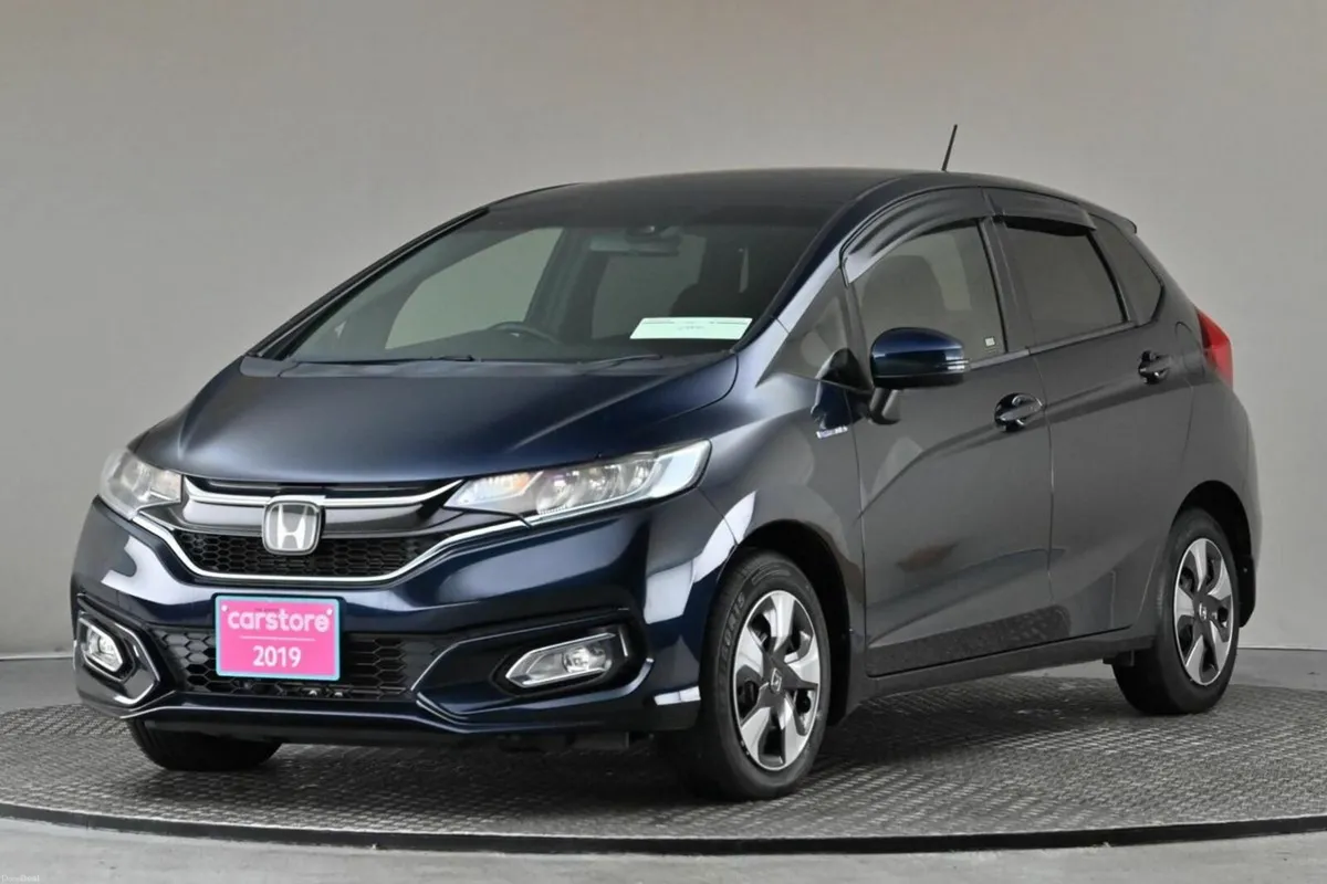 Honda Fit 1.5 HYBRID **BROWN/BLACK LEATHER**REVERS - Image 3