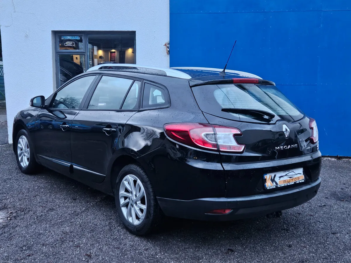 Renault Megane estate  low mileage - Image 4
