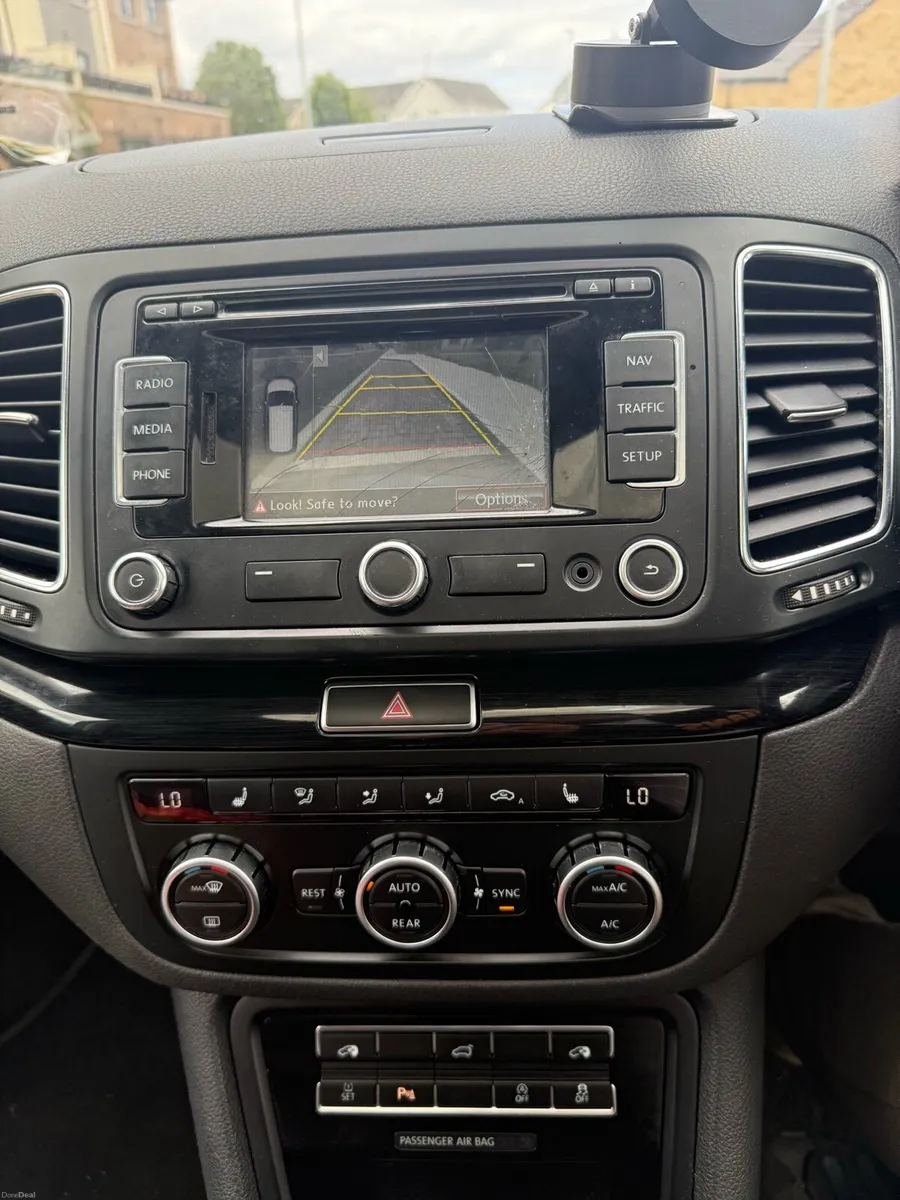 132 Seat Alhambra Panoramic Roof - Image 3