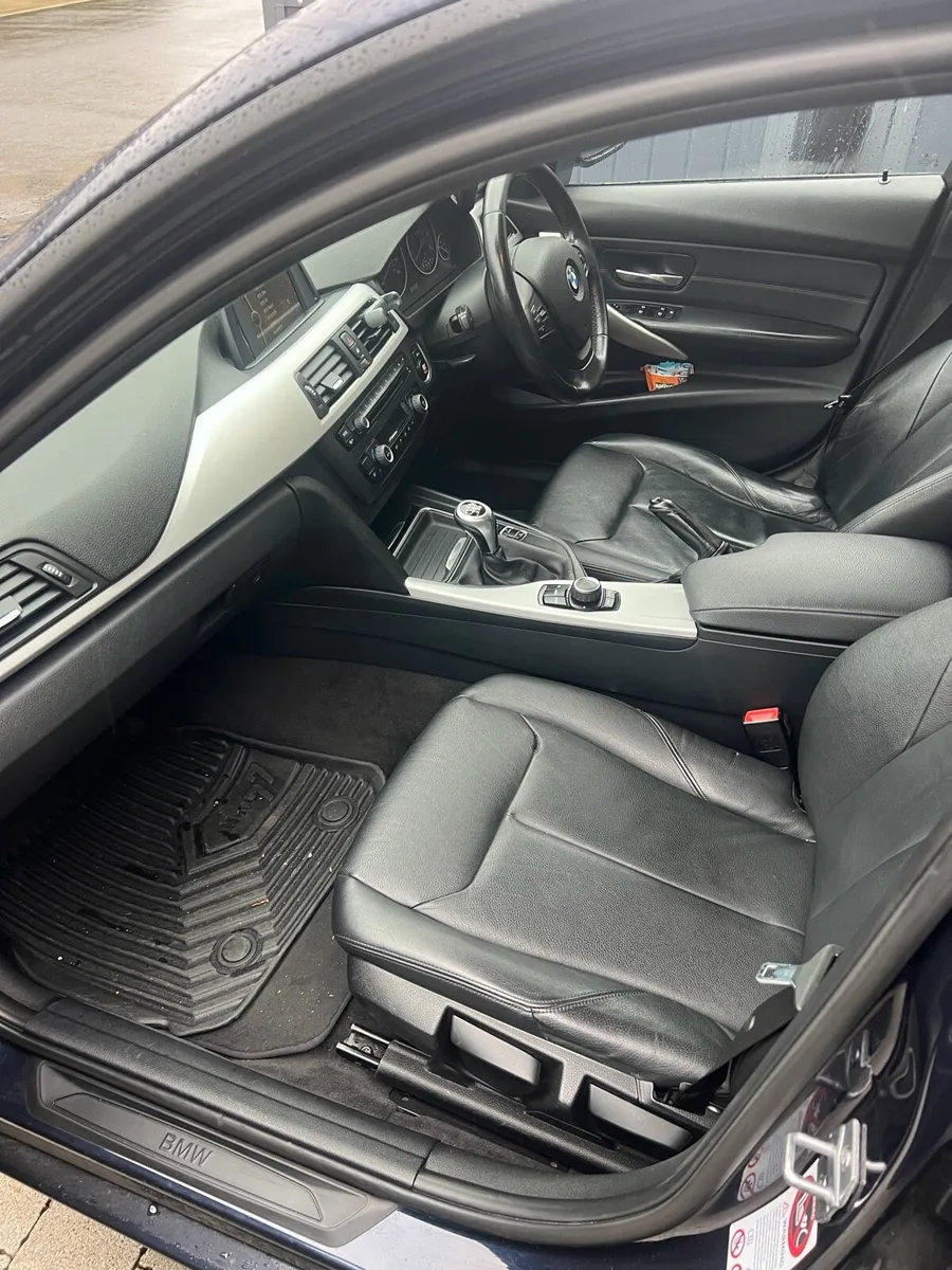 Bmw 3 series - Image 3