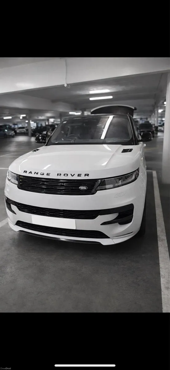 Range Rover Sport 2 seat commercial - Image 4