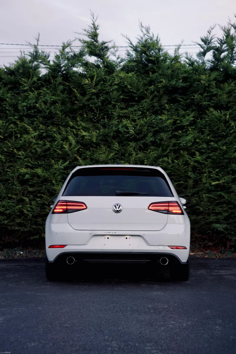 🌟Volkswagen Golf GTI 2.0 2017🌟 - Image 3