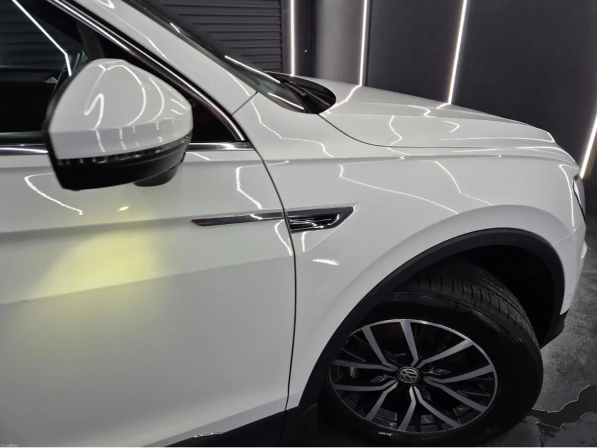 Volkswagen Tiguan CL 2.0 TDI MANUAL 6SPEED FWD 150 - Image 2