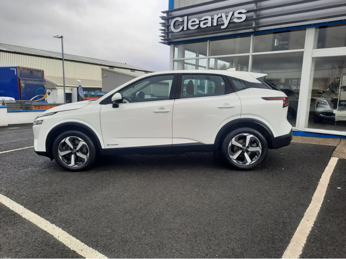 Nissan Qashqai EPOWER SV MY2.75 4DR AUTO - Image 2
