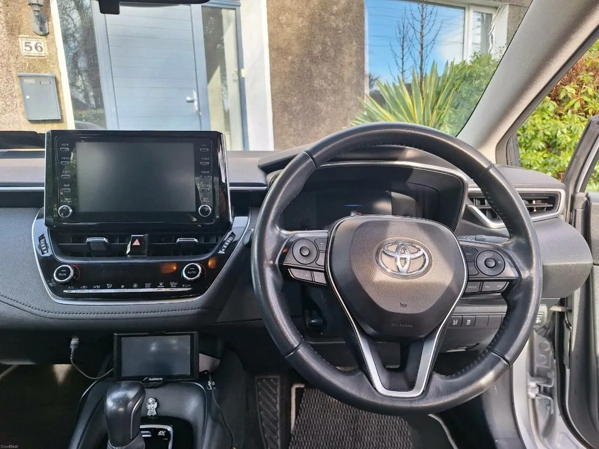 Toyota Corolla Hybrid Luna Automatic - Image 4