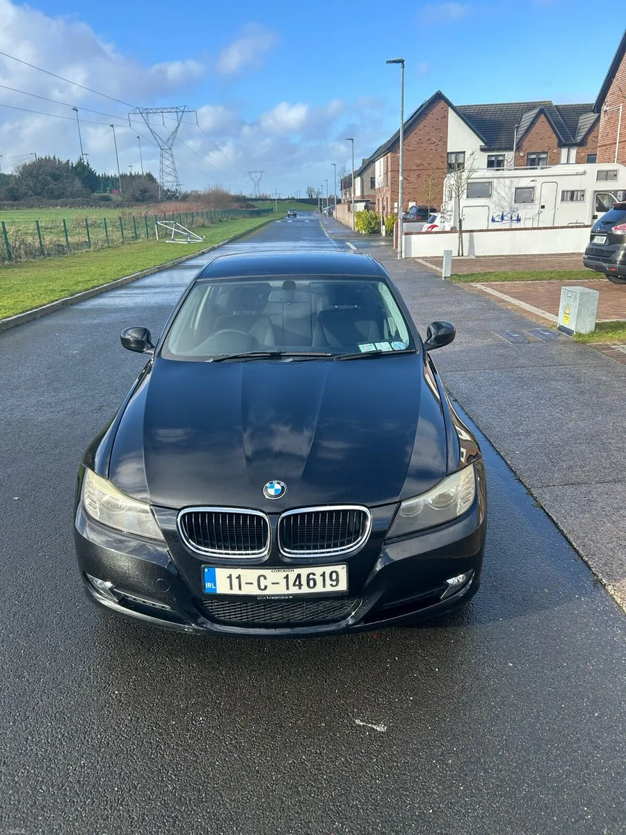 11 BMW 318D ES €3,950 NEW NCT - Image 2