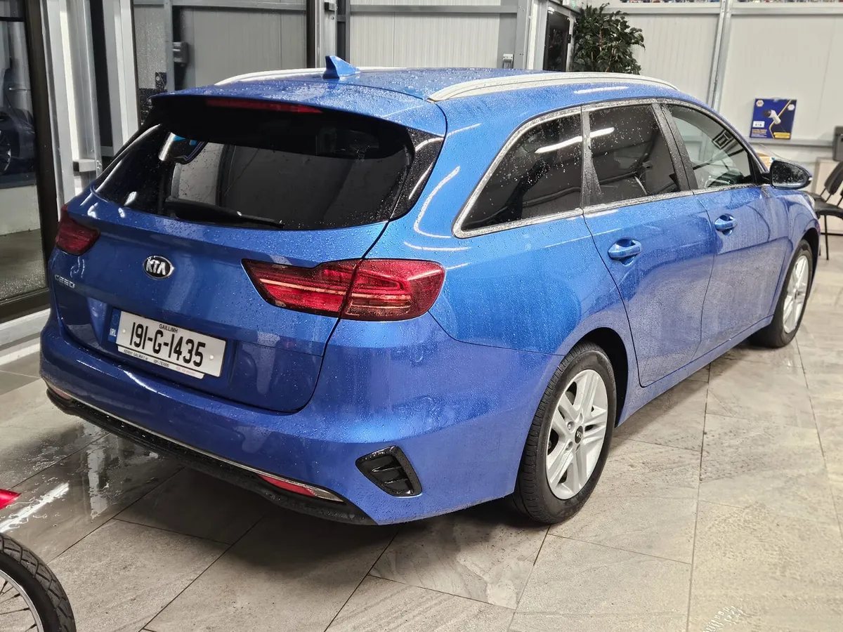 19 KIA CEED K3 ESTATE 1.6 DIESEL - Image 3