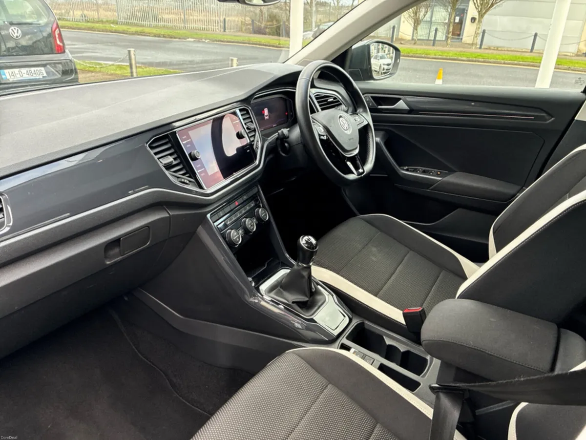 Volkswagen T-Roc SPORT 1.0 TSI MANUAL 6SPEED FWD 1 - Image 3