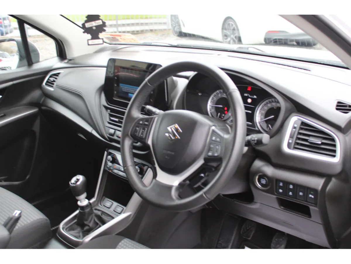 Suzuki SX4 S-Cross 1.4 BOOSTERJET MIL MOTION 5DR - Image 2