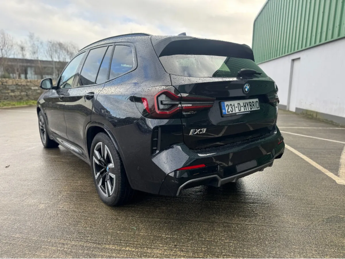 BMW iX3 M SPORT - Image 4
