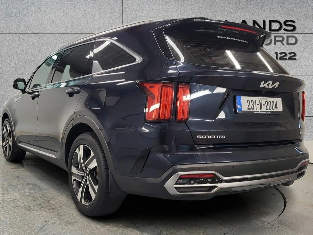Kia Sorento 1.6 PHEV K3 4X4 7 seats - Image 2