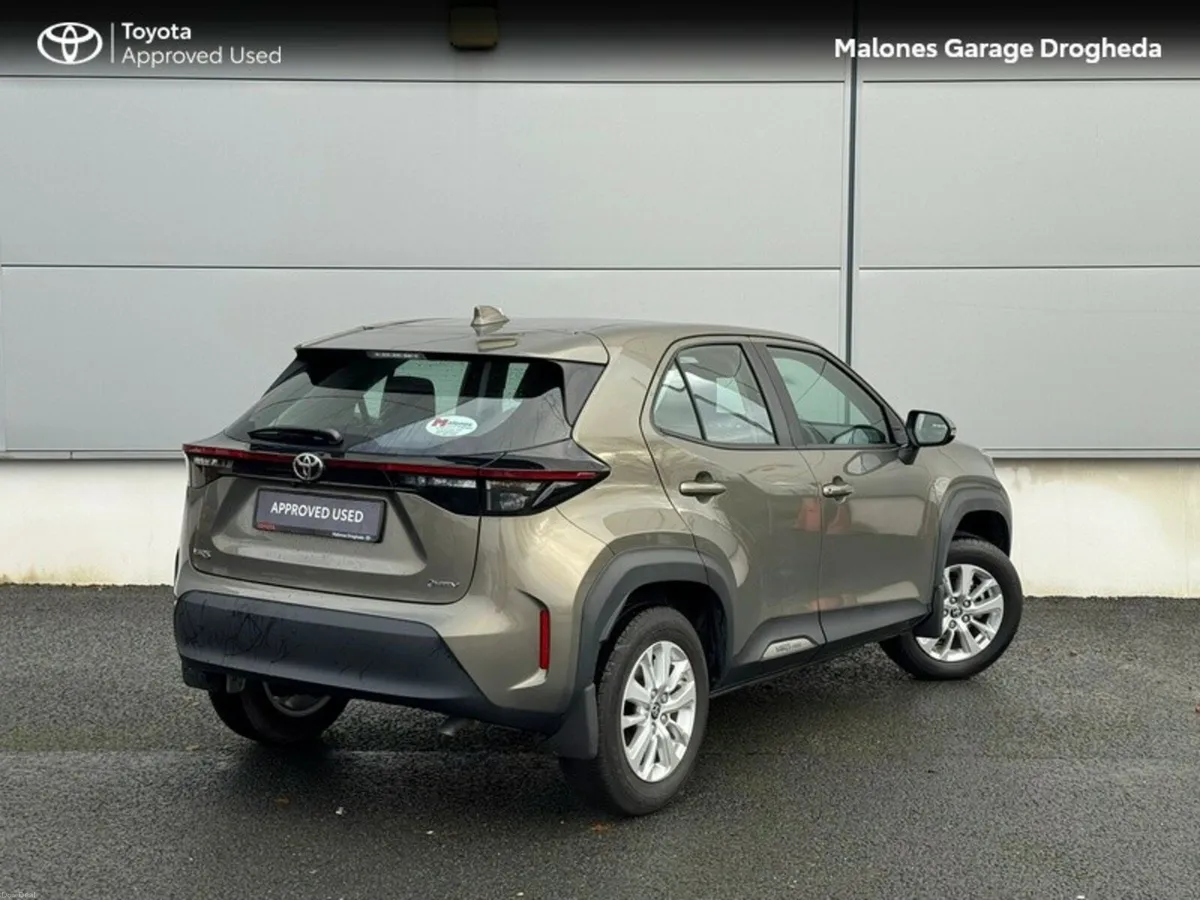 Toyota Yaris Cross 1.5 Hybrid Luna *Service Pack* - Image 2
