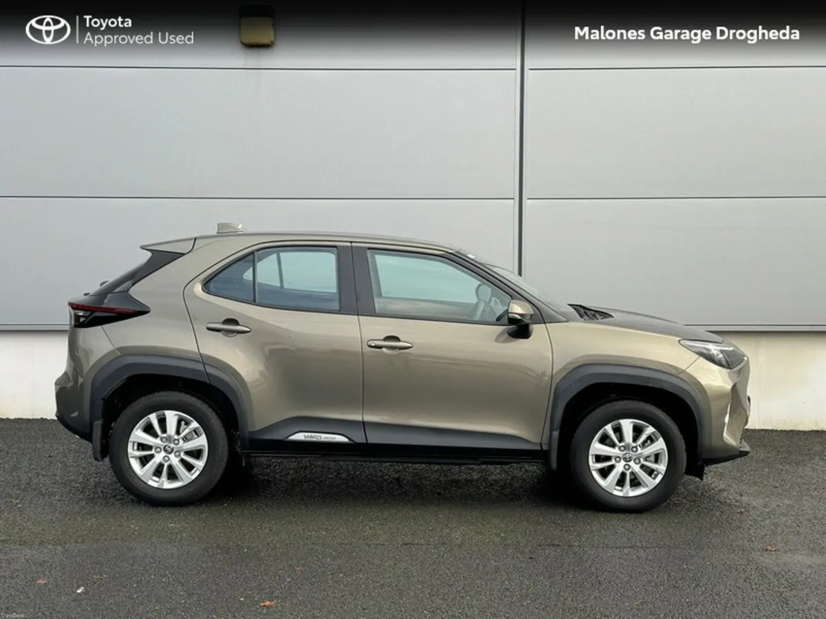 Toyota Yaris Cross 1.5 Hybrid Luna *Service Pack* - Image 3
