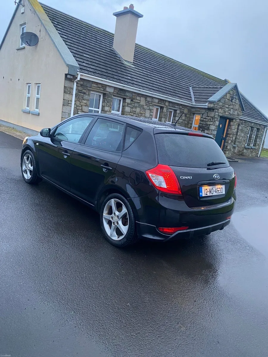 Kia Ceed 2012 AUTOMATIC - Image 3