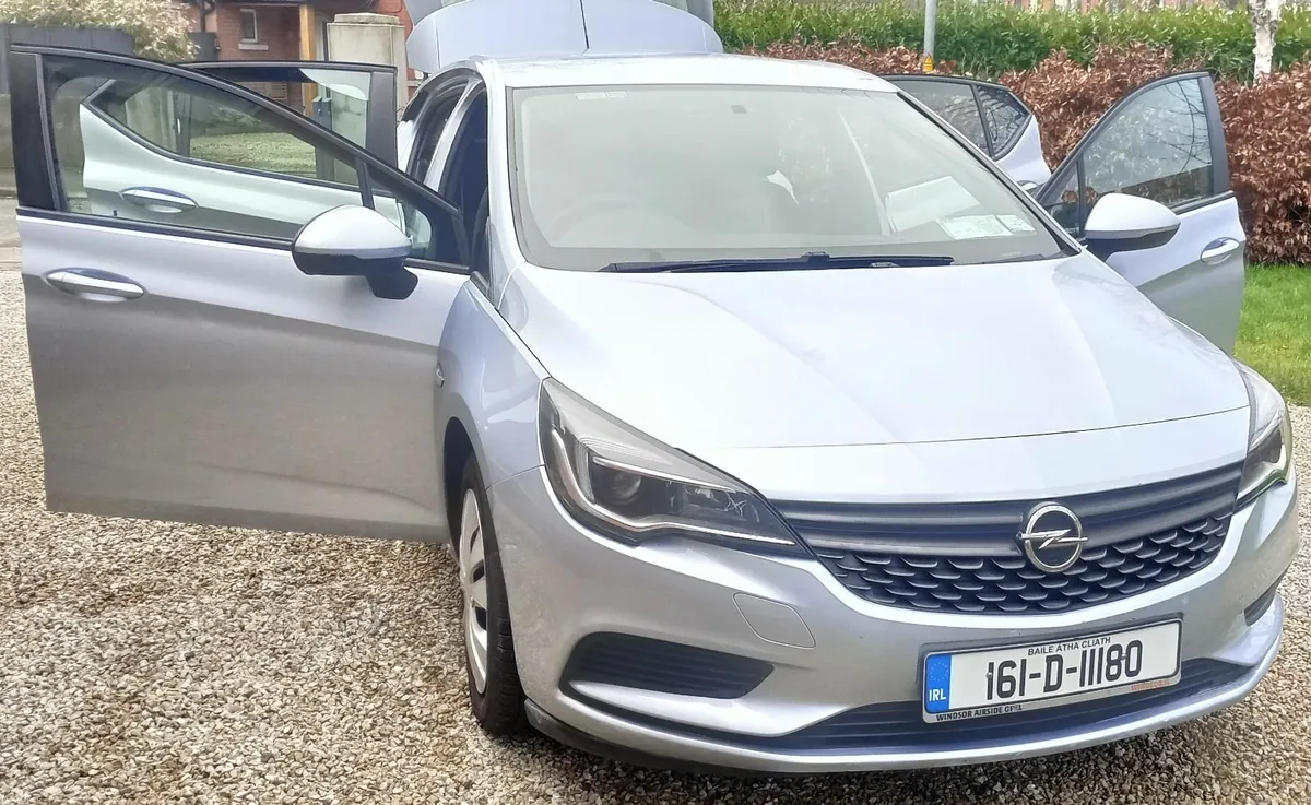 Opel Astra 2016 [1 owner] - Image 4