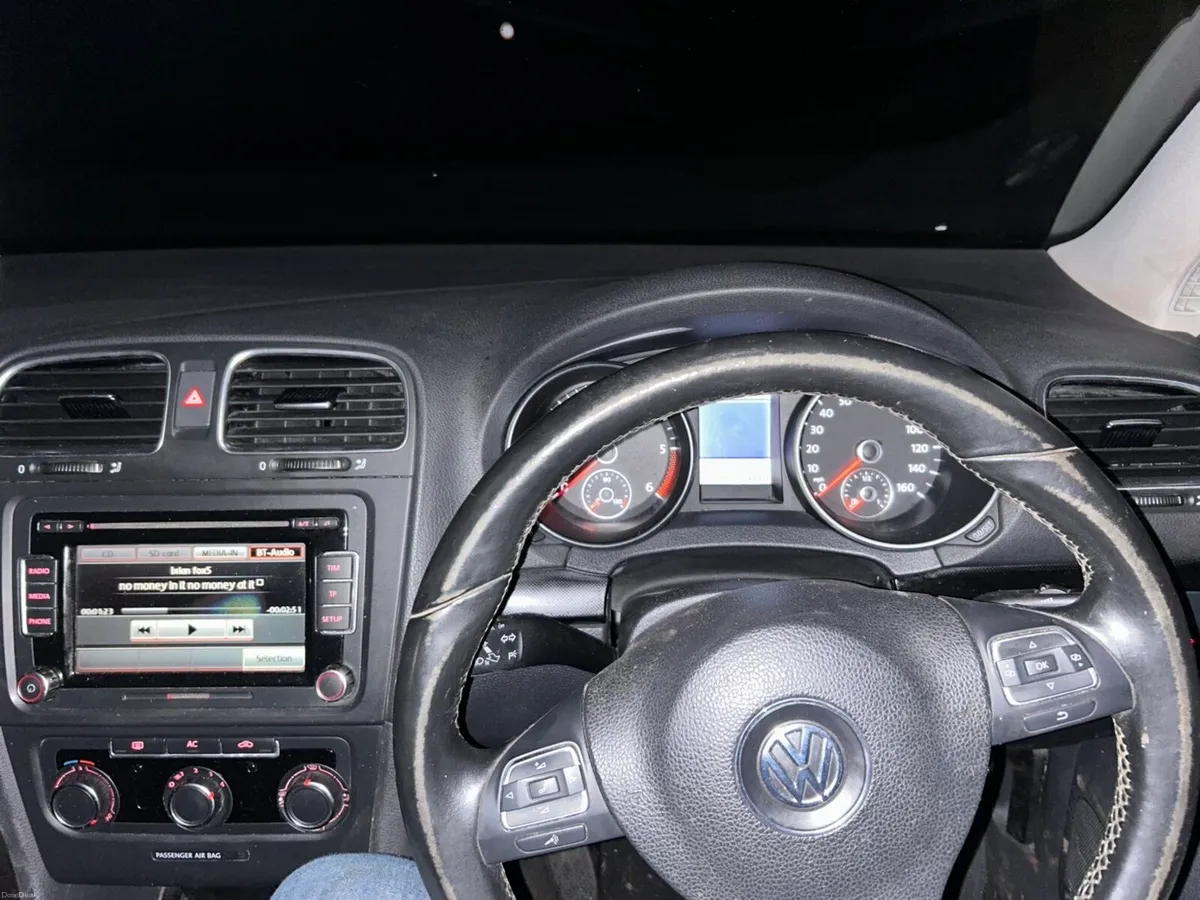 2012 Volkswagen Golf - Image 4