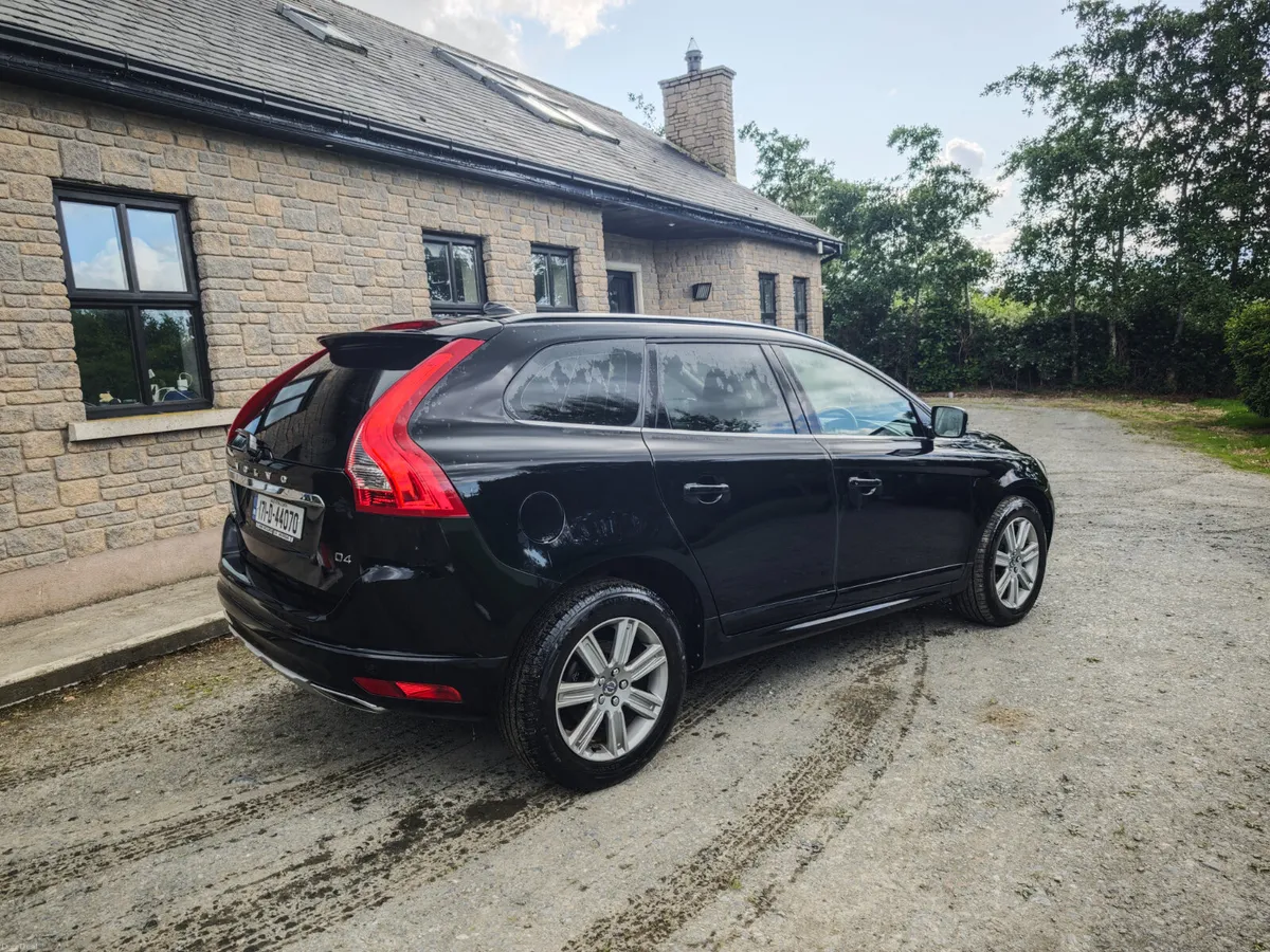 Volvo XC60 2017 190BHP - Image 2