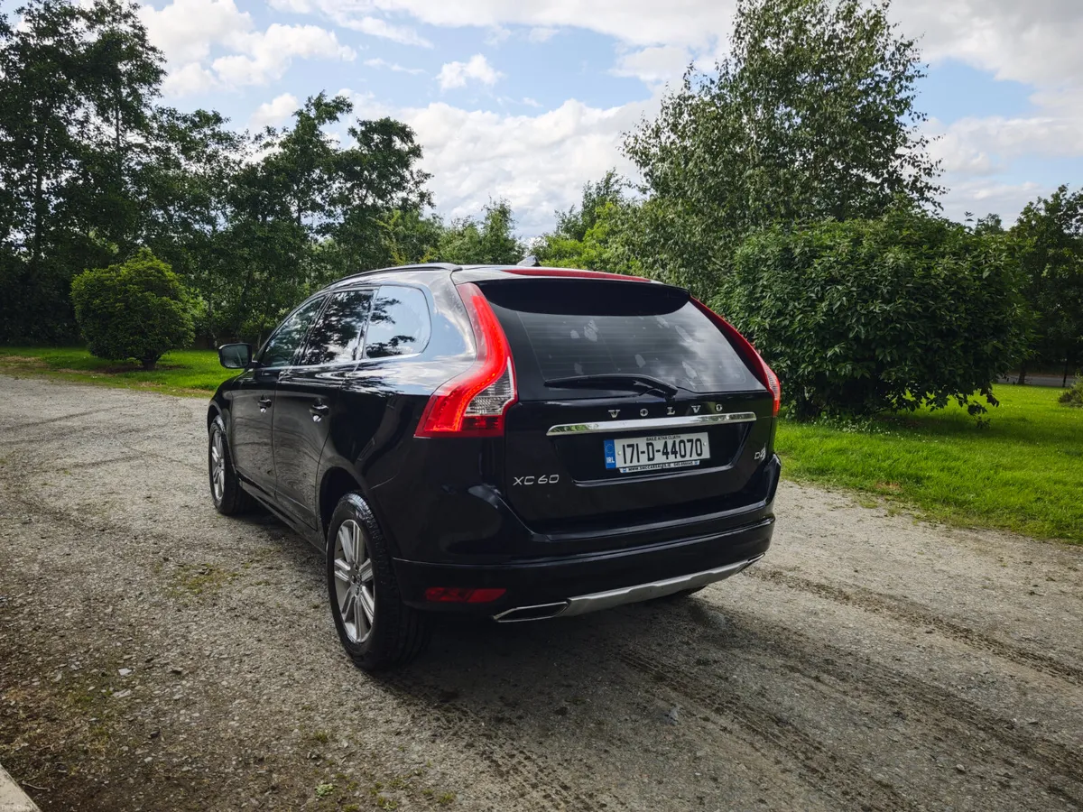 Volvo XC60 2017 190BHP - Image 4