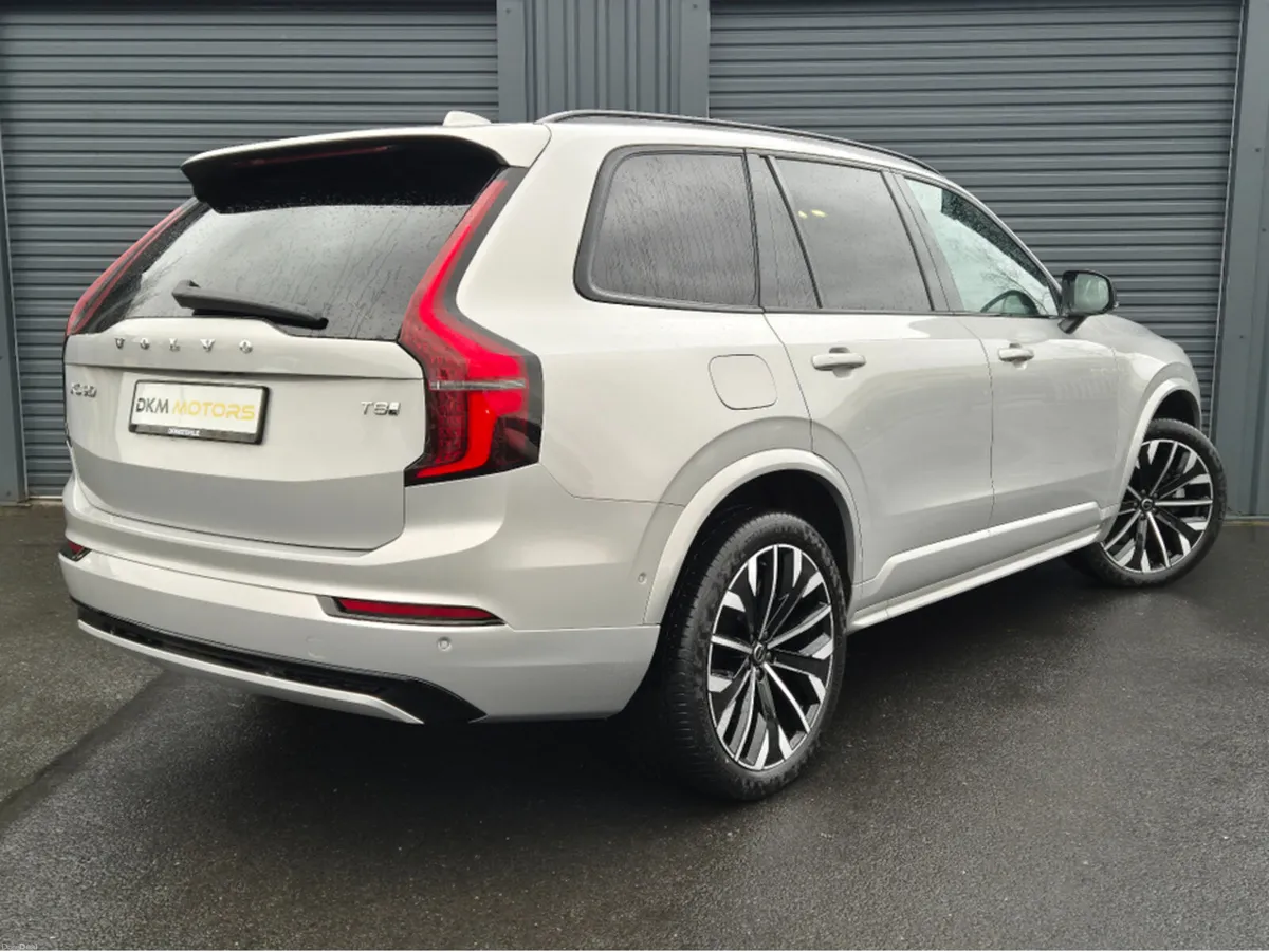 Volvo XC90 PLUS T8 PHEV - Image 4