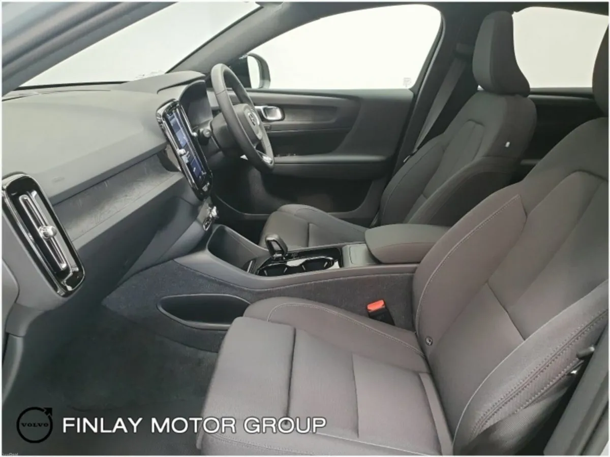 Volvo EC40 Recharge Single Motor Extended Range - Image 4