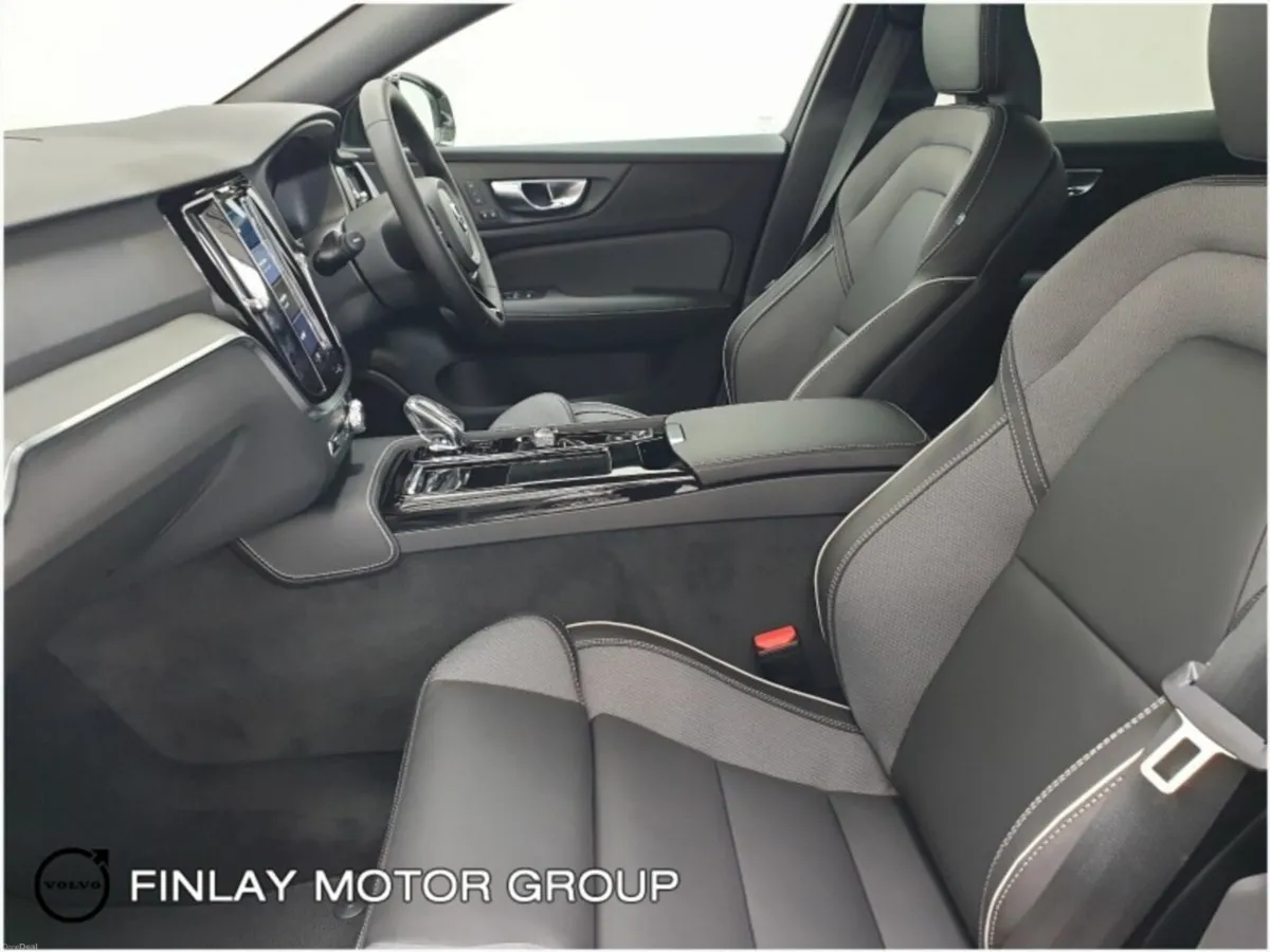 Volvo V60 T6 Plus Dark  Vapor Grey , Heated Seats - Image 4