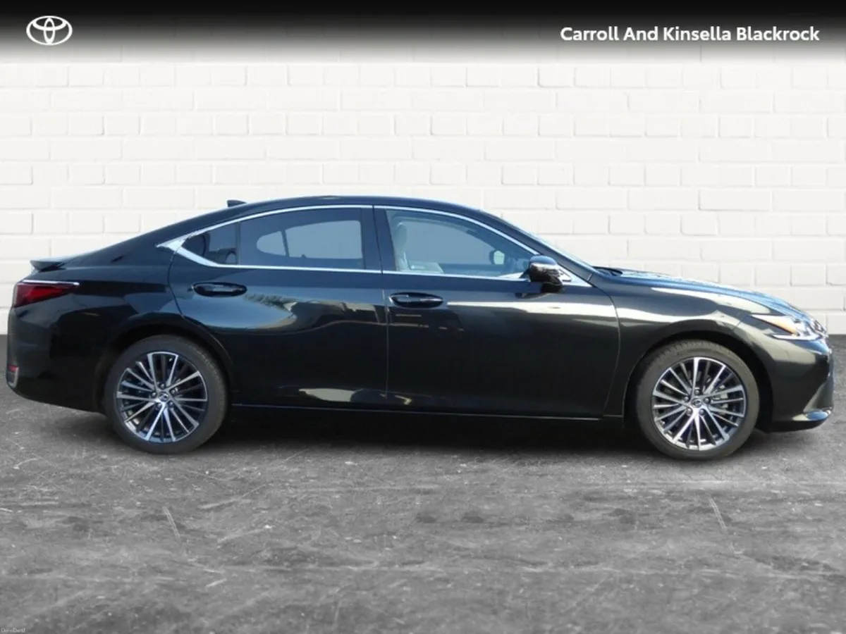 Lexus ES Hybrid Dynamic - Image 3