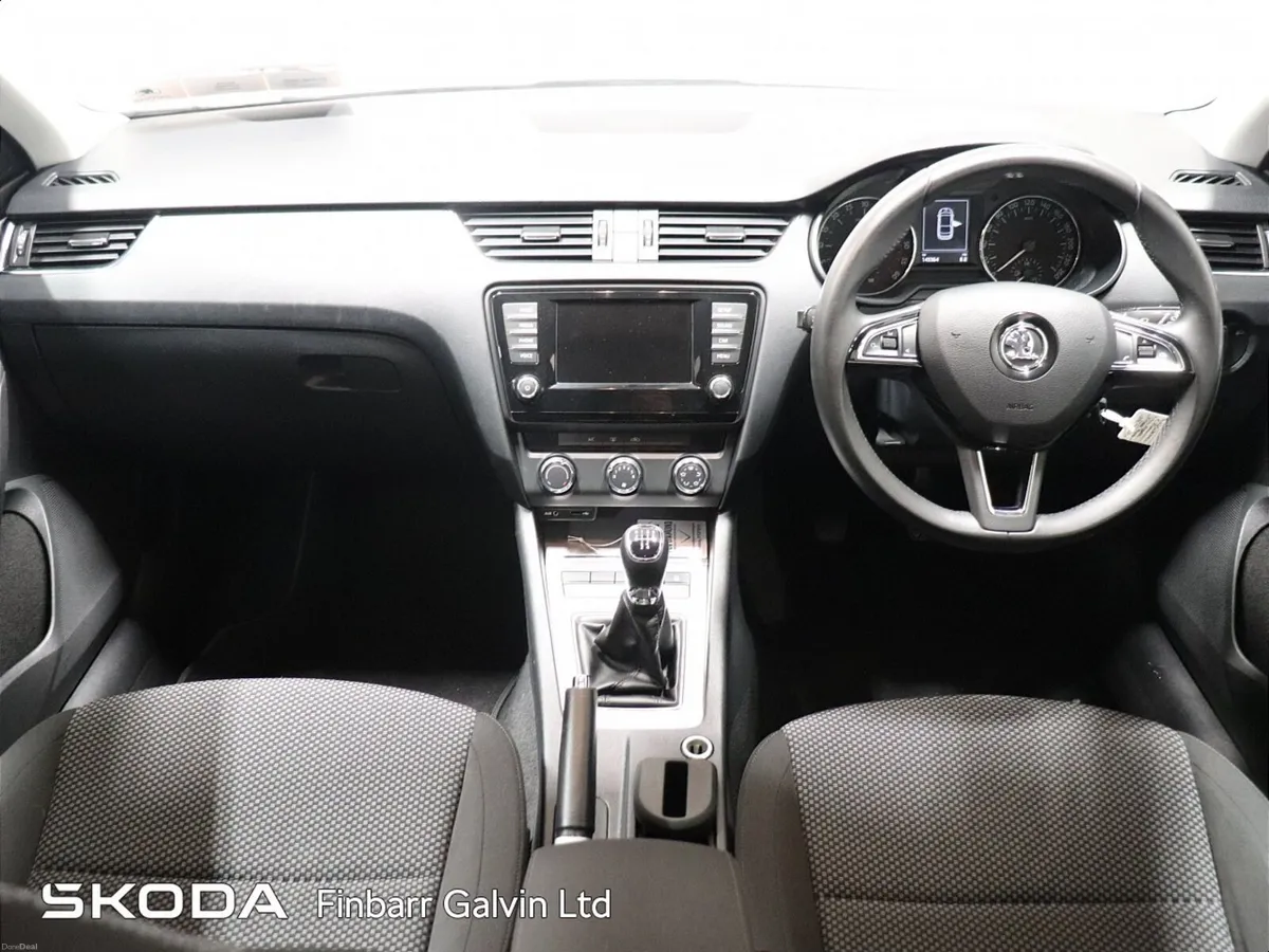 Skoda Octavia AMBITION 1.6TDI 90HP - Image 2