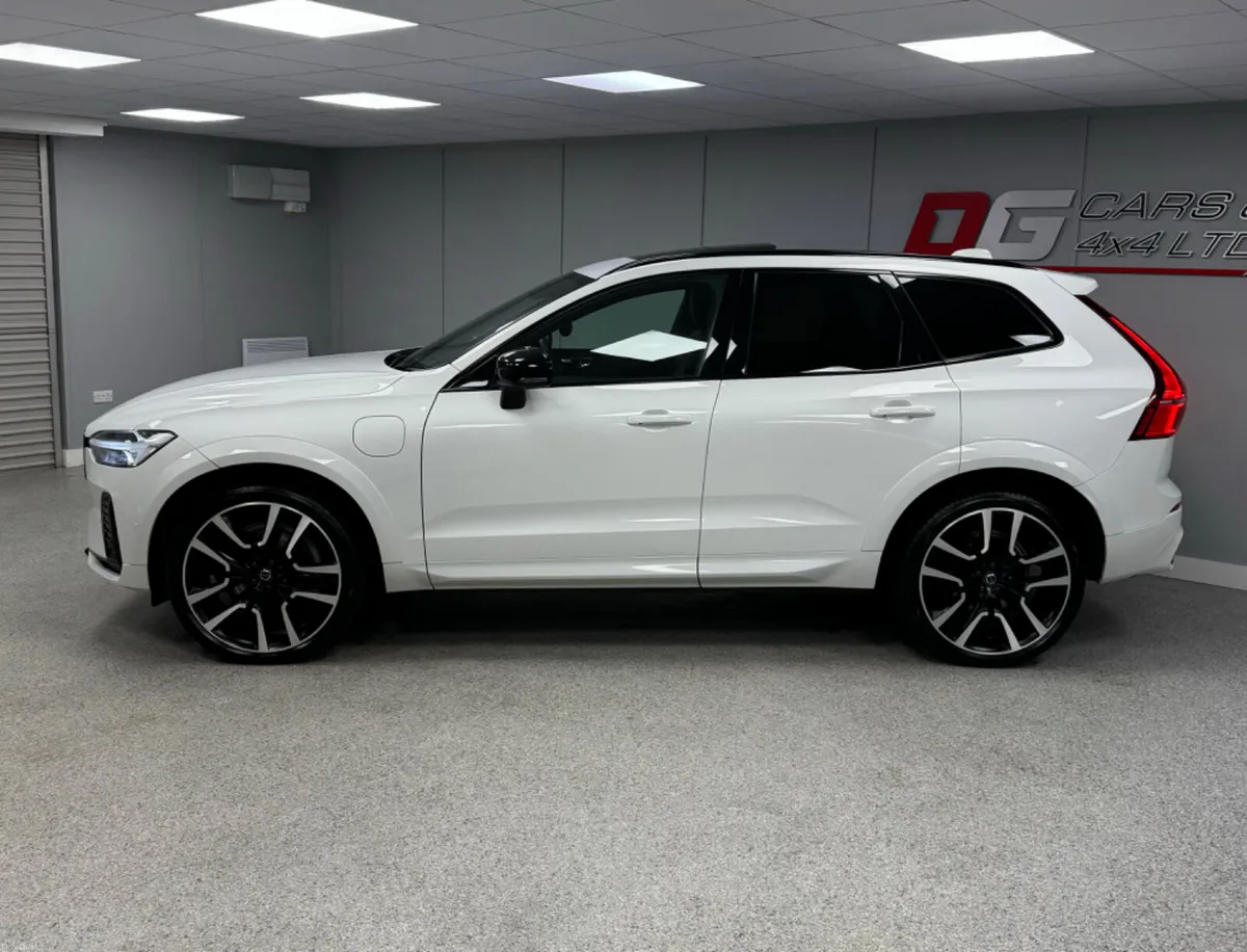 2021 Volvo XC60 2.0 T6 R Design AWD Automatic - Image 4