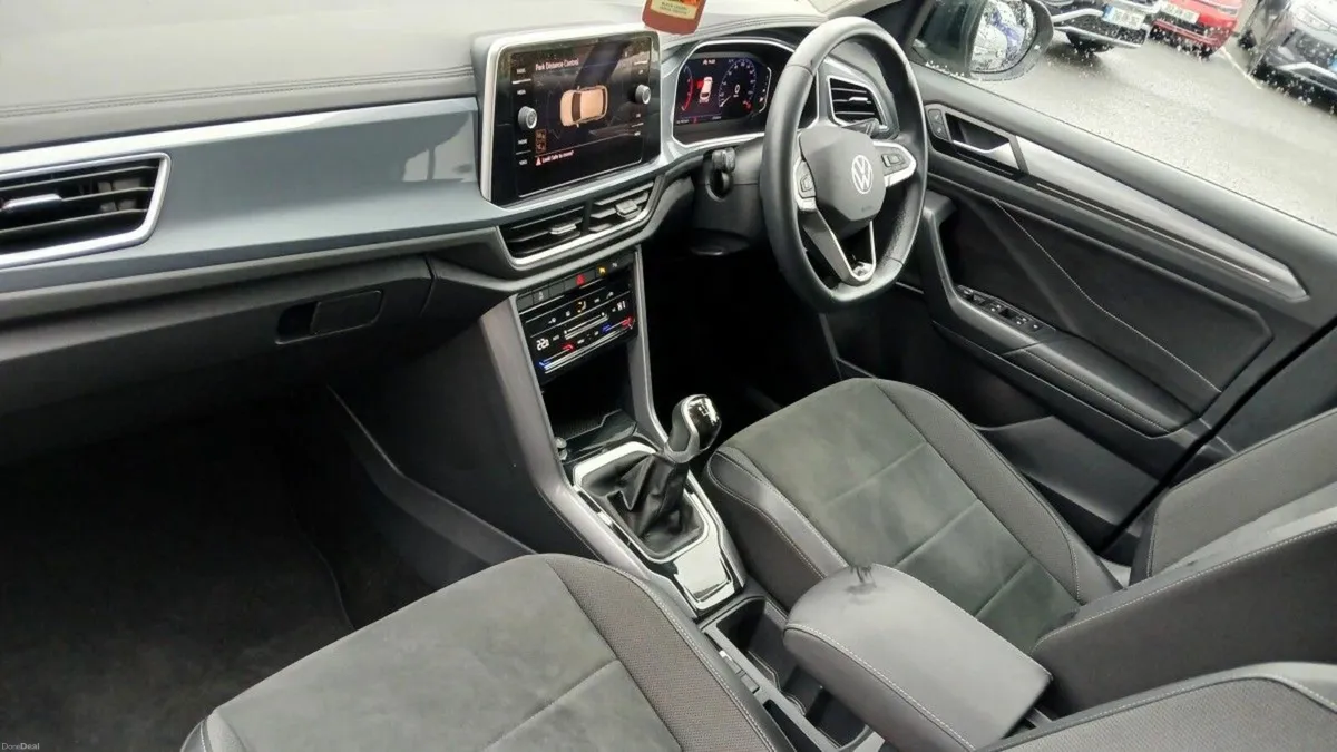 Volkswagen T-Roc Style 1.0 TSI 110HP **REAR VIEW C - Image 2