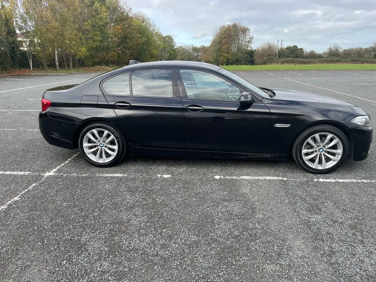 2016 BMW 5 Series - Image 2