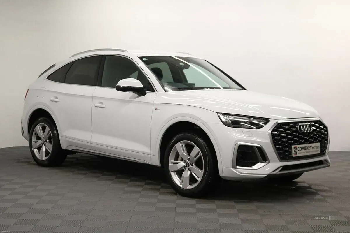 Audi Q5 TFSIe S line - Image 1
