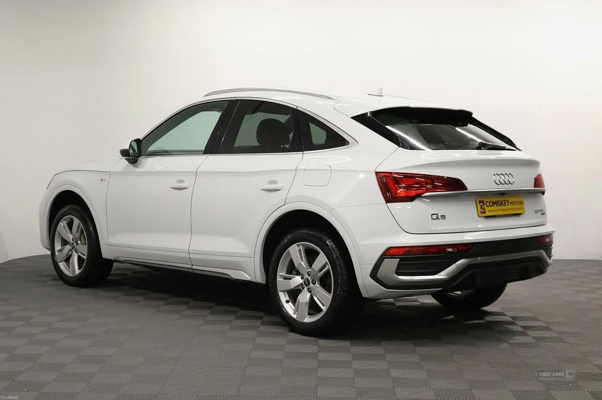 Audi Q5 TFSIe S line - Image 4