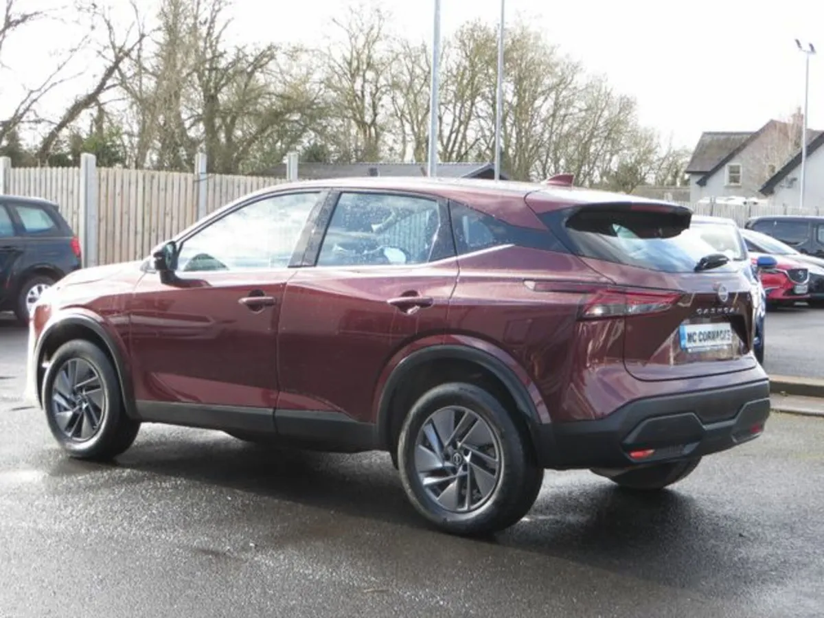 Nissan Qashqai DIG-T ACENTA PREMIUM - Image 4