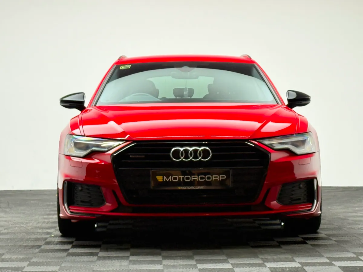 Audi A6 50 TFSI E QUATTRO AVANT BLACK EDITION - Image 2
