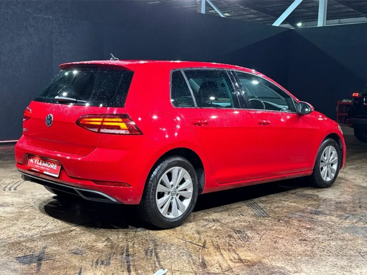 Volkswagen Golf 1.2L TSI AUTOMATIC - Image 4