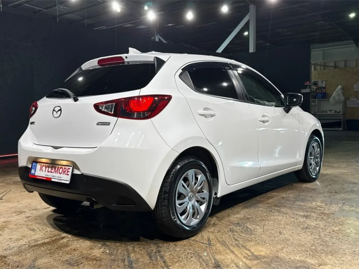 Mazda Demio AUTOMATIC 1.3L SKYACTIV - A/C HEATING - Image 4