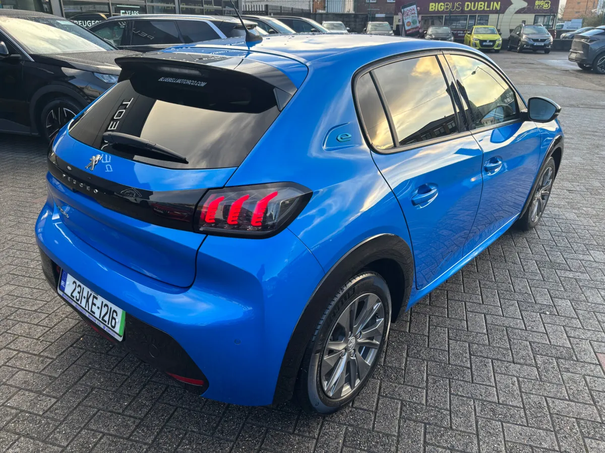 Peugeot 208 2023 eAllure 50kwh - Image 4