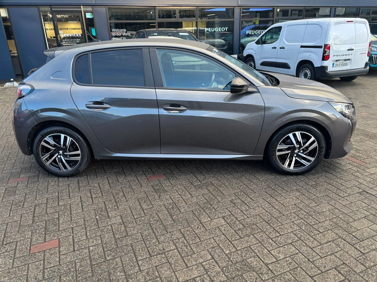 Peugeot 208 2023 - Image 3