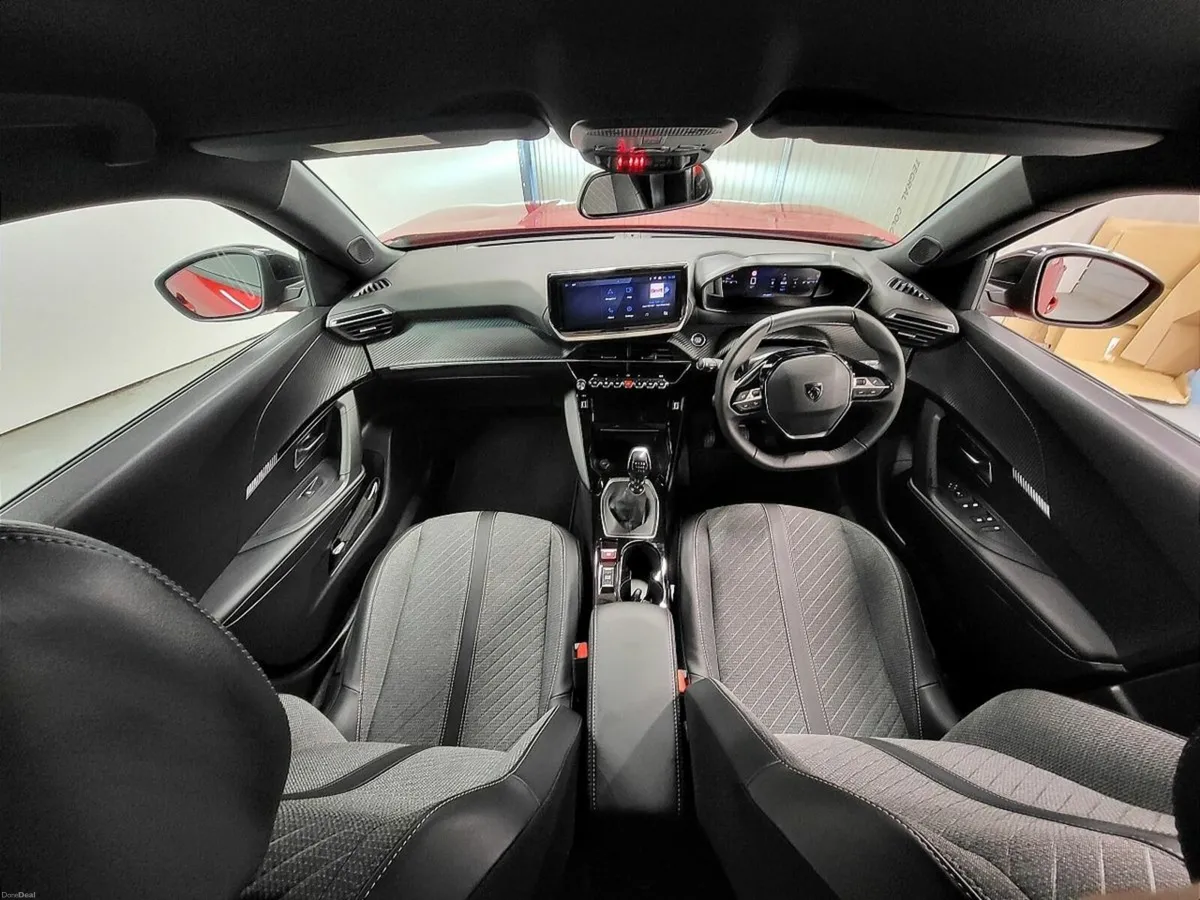 Peugeot 2008 1.2 Puretech 100bhp Allure - Image 3