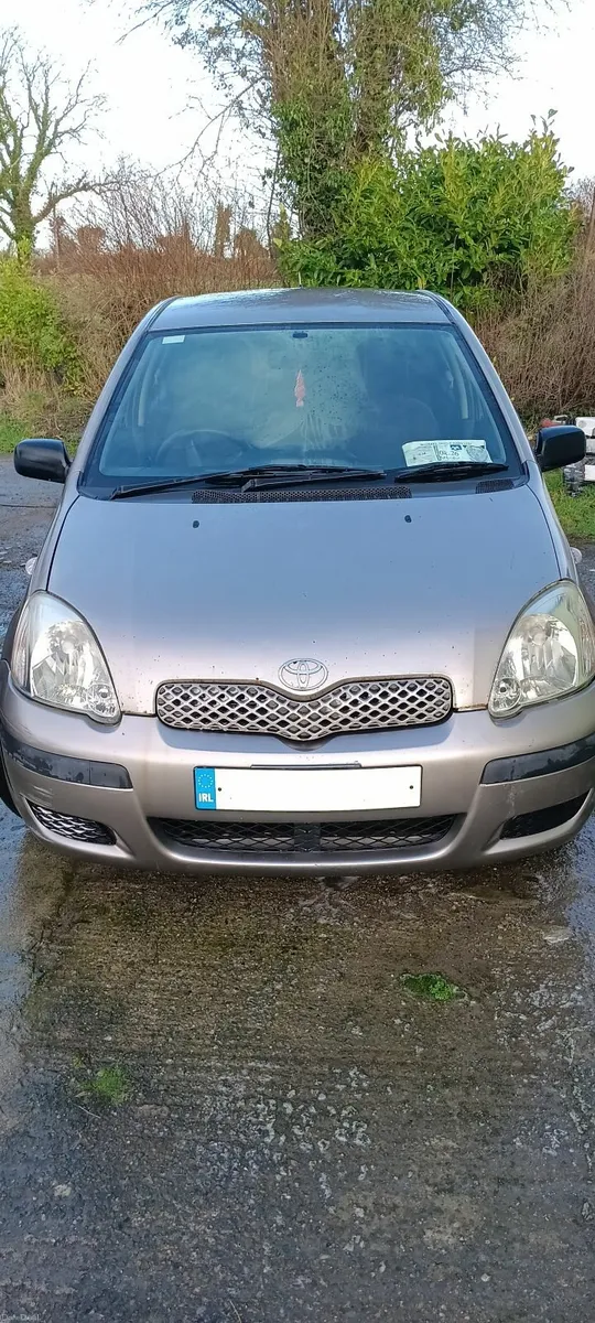 Toyota Yaris 2003 - Image 1