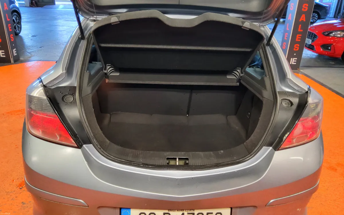 Opel Astra 2008 - Image 4