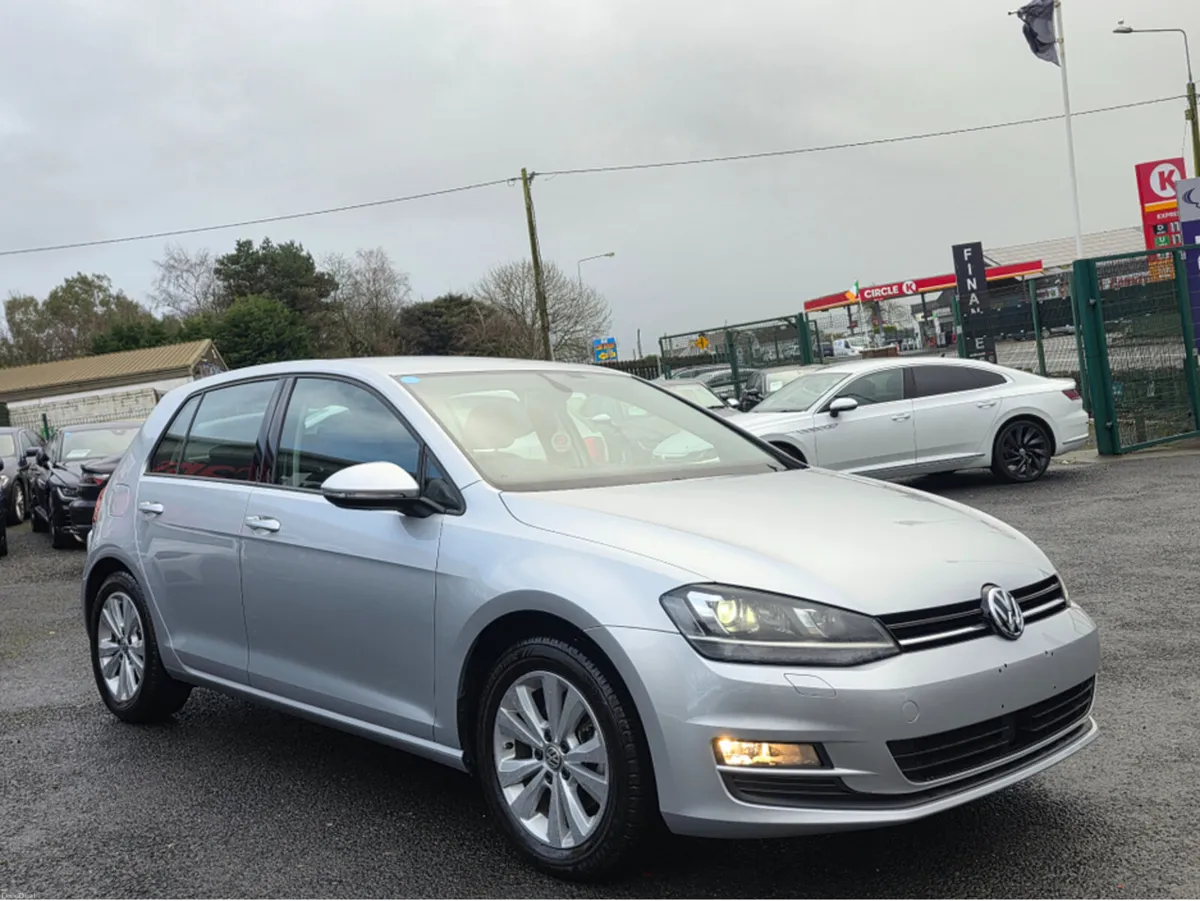 Volkswagen Golf 1.2 TSI AUTOMATIC - REVERCE CAMERA - Image 2