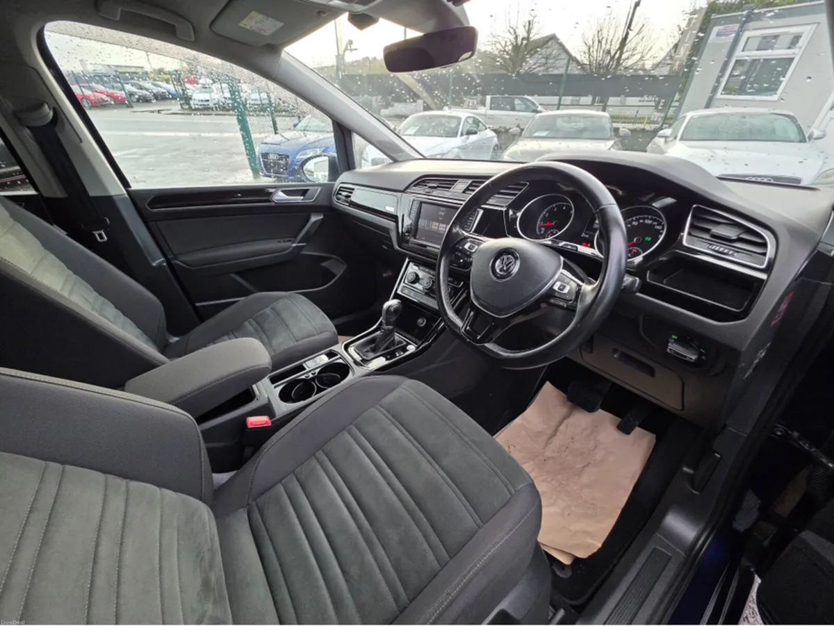 Volkswagen Touran 1.4 TSI 7 SEATER CARPLAY ANDROID - Image 4