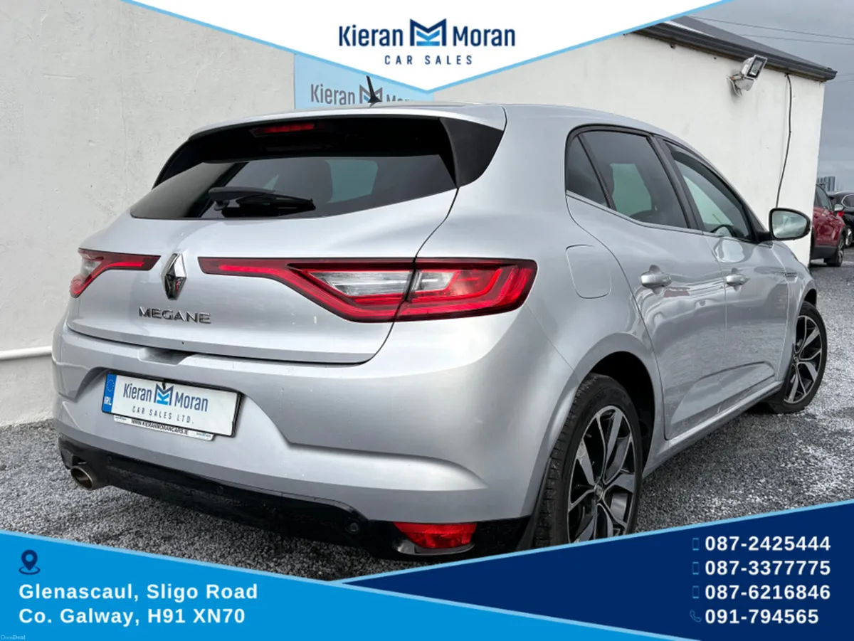 Renault Megane ICONIC 5DR - Image 4