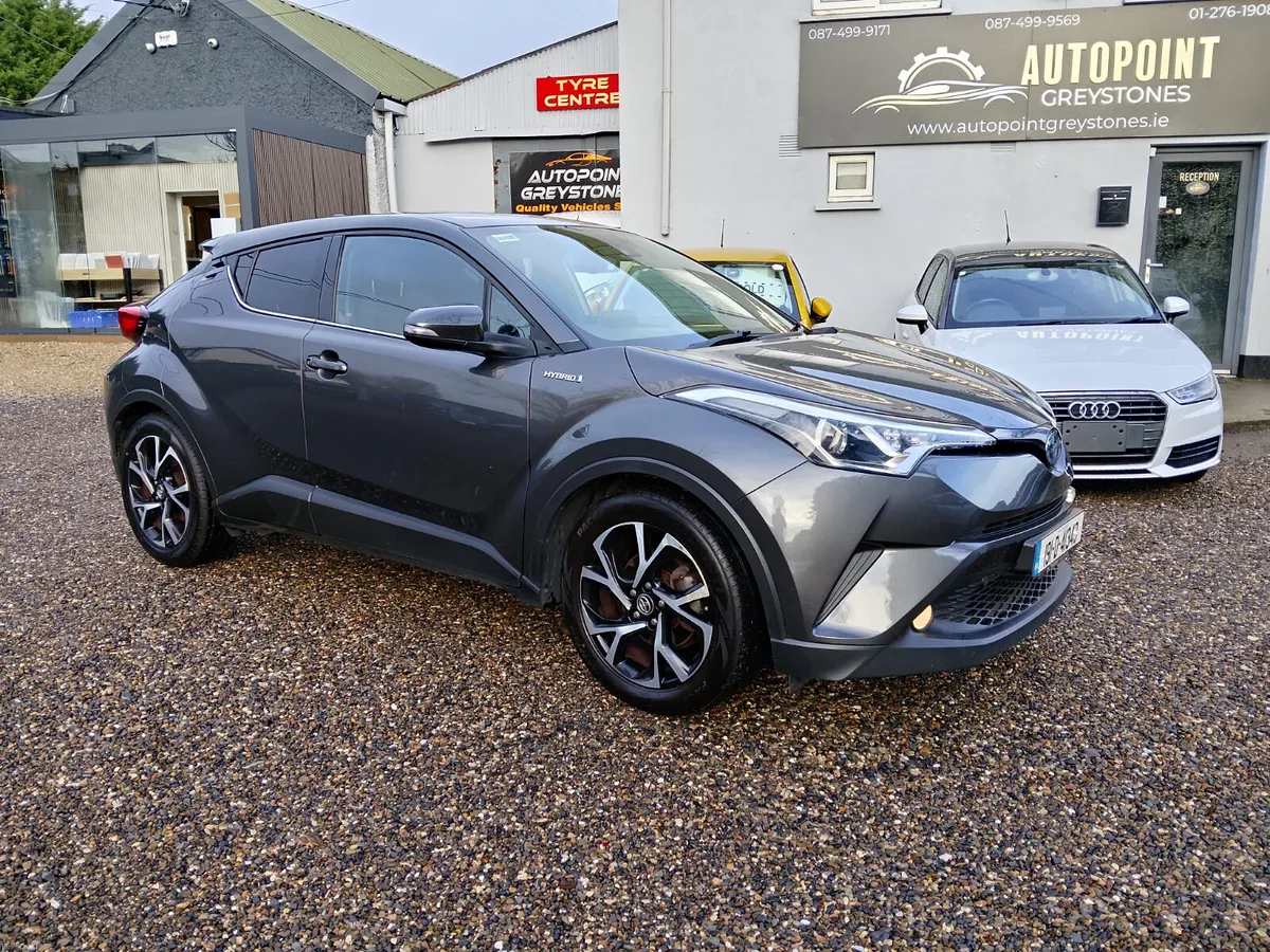 Toyota C-HR 1.8 Hybrid Auto - Image 4