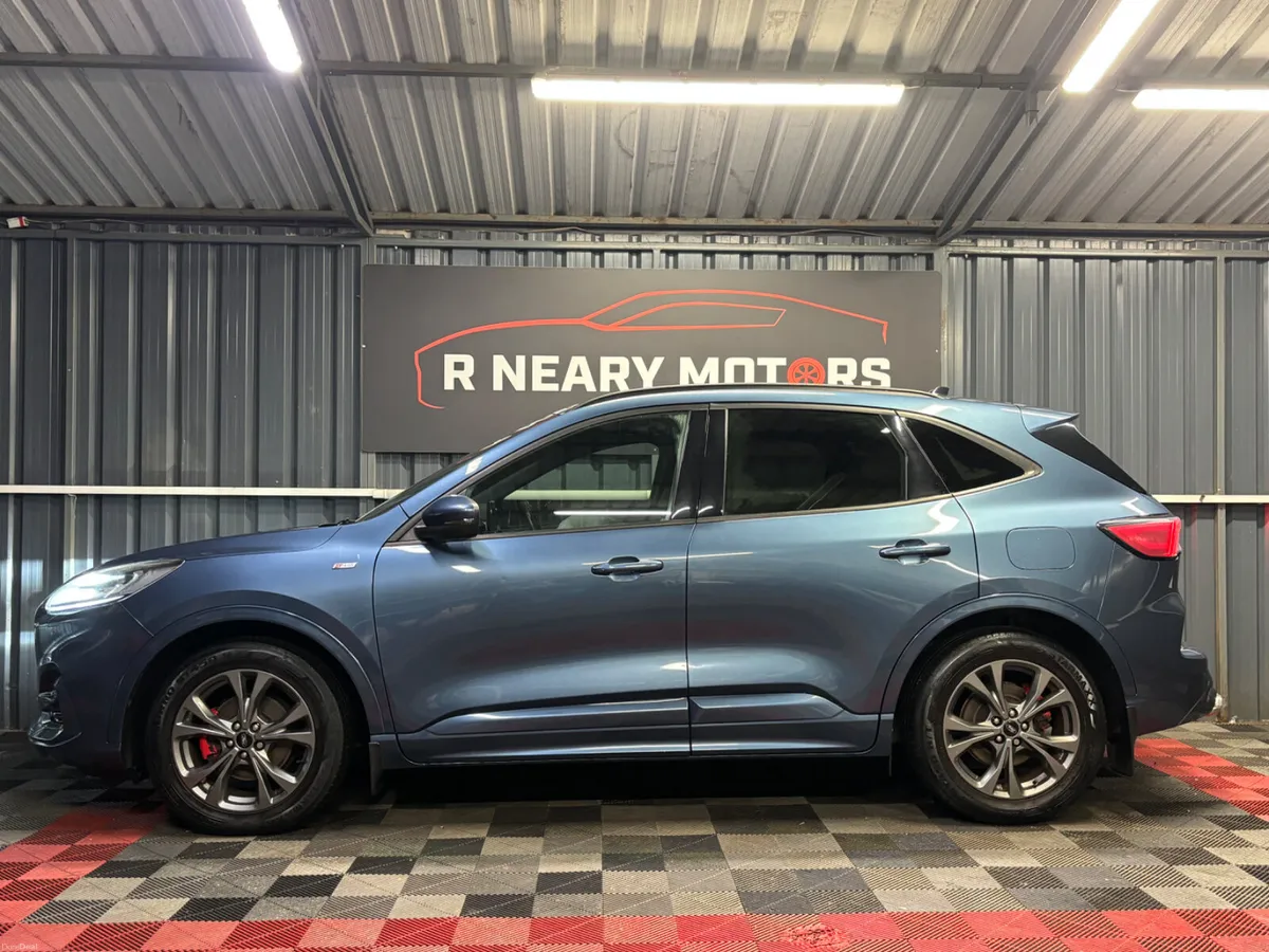 2020 202 Ford Kuga ST-Line Diesel Manual - Image 4